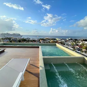 Brand New With Rooftop Pool , Cozumel Mexico
