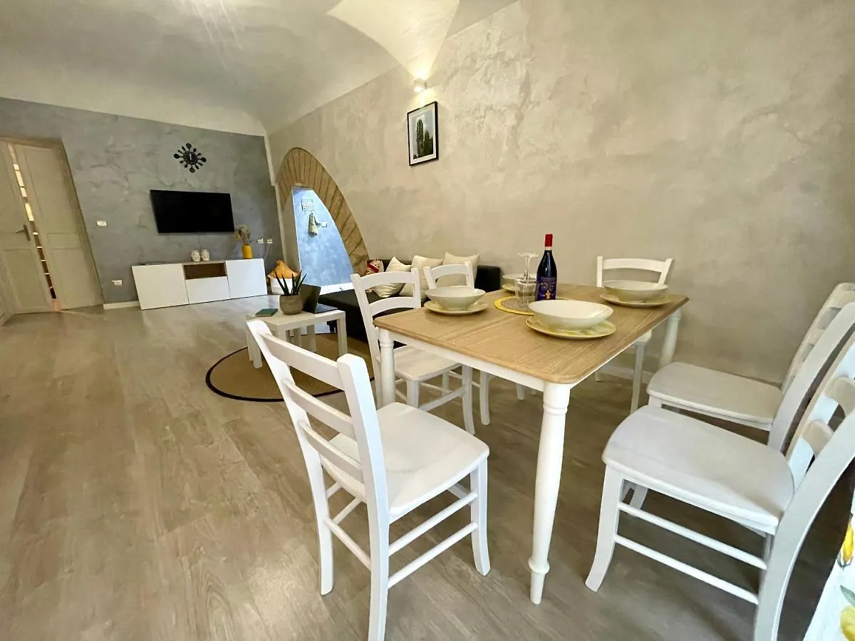 Corrieri Apartments Palermo 0*,